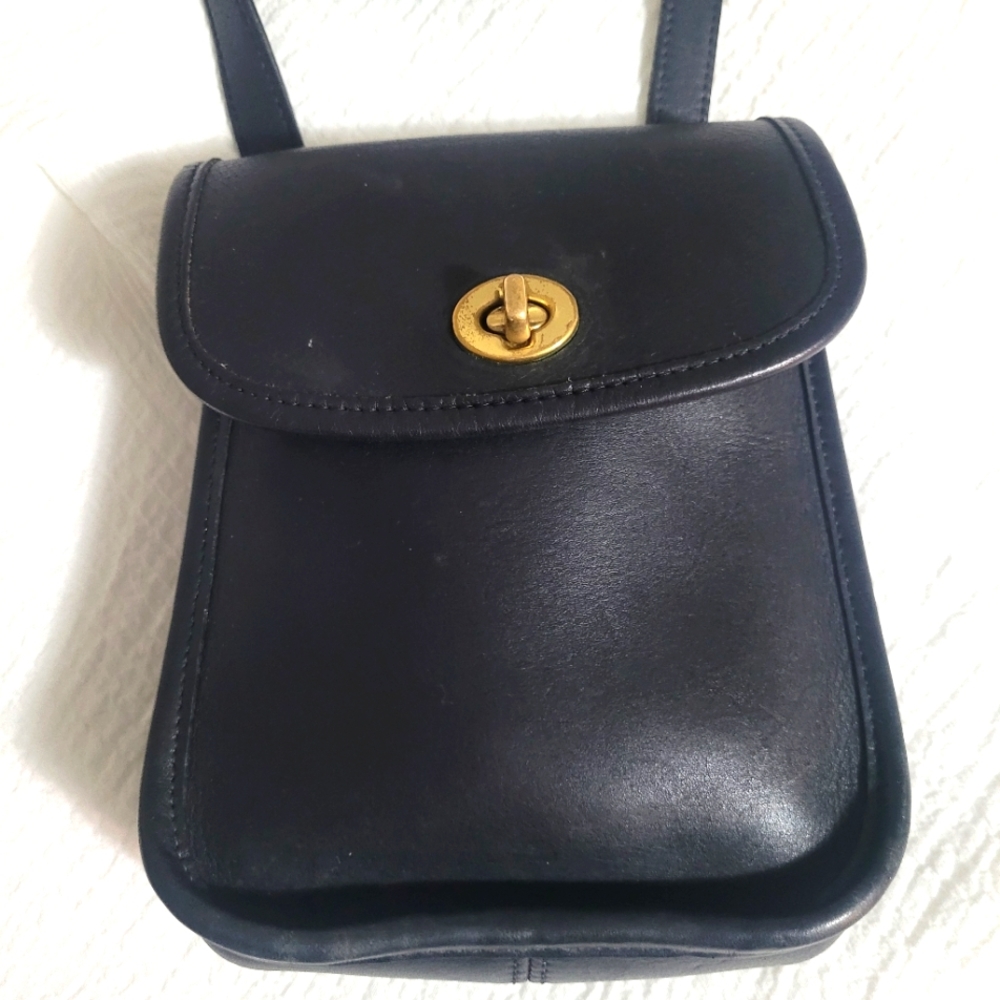 Vintage Black Coach Small Sidepack #9978